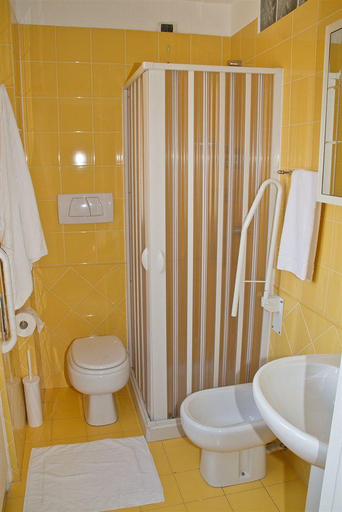 Le Finestre Sul Vaticano Guest house 3*